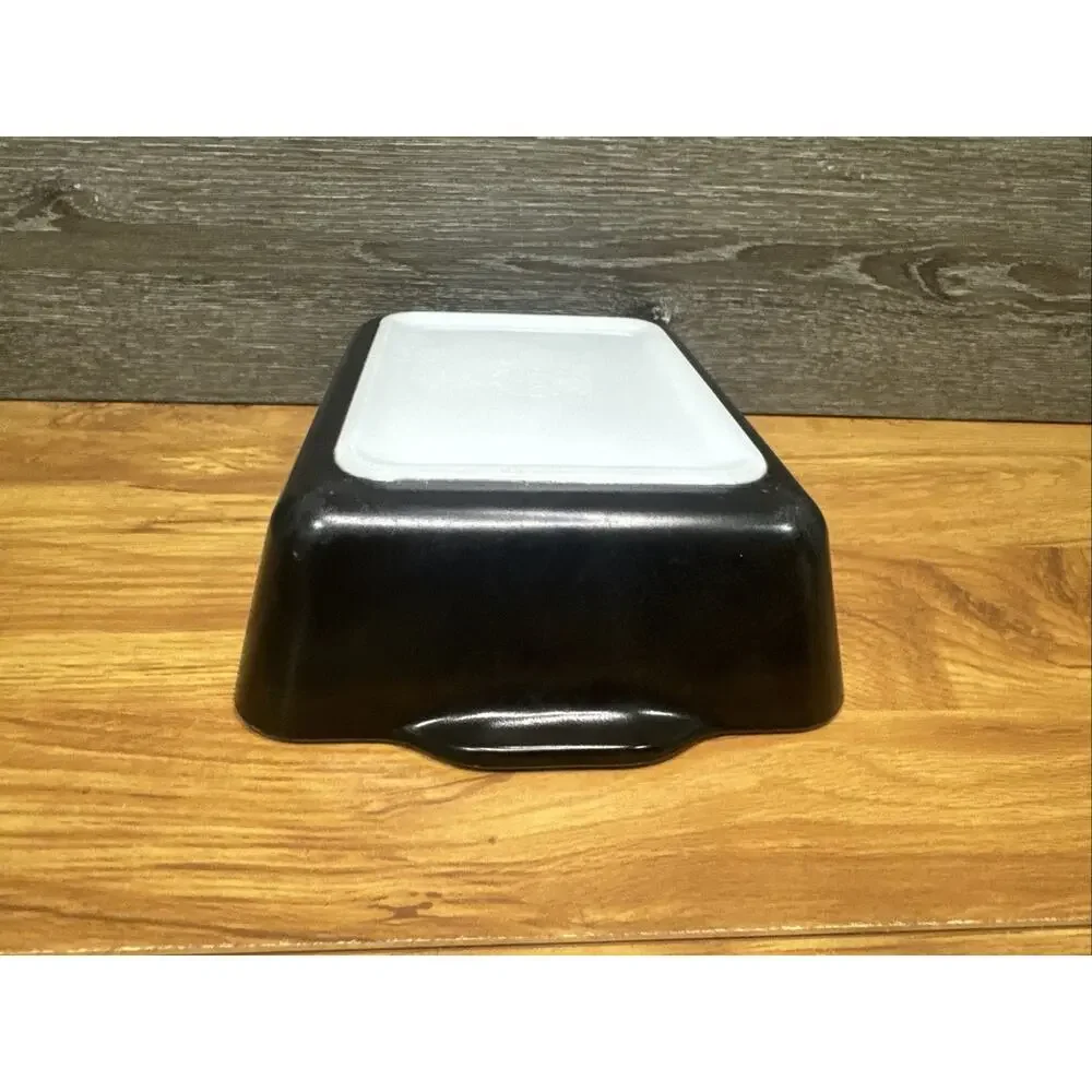 Pyrex Black 503 RODNEY KENT STARLINE Matte Black Refrigerator Dish 1.5 Qt W/ Lid